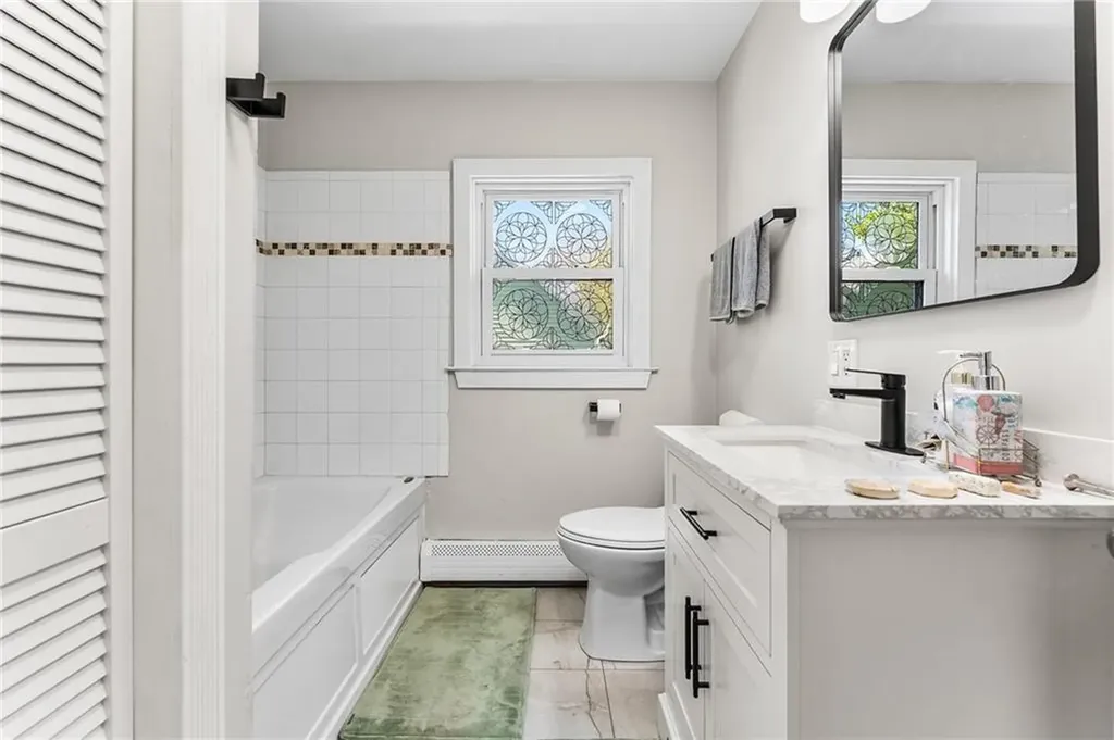 9 Lookout Avenue North Providence RI 02911
