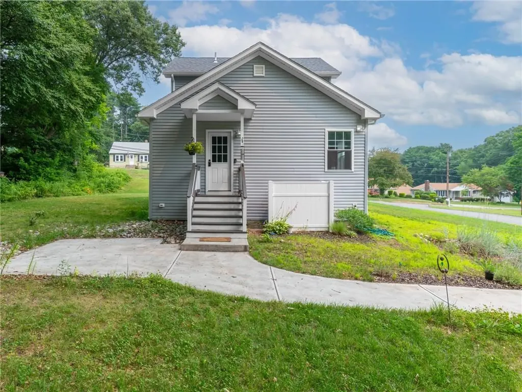 124 Mount Pleasant Road North Smithfield RI 02896
