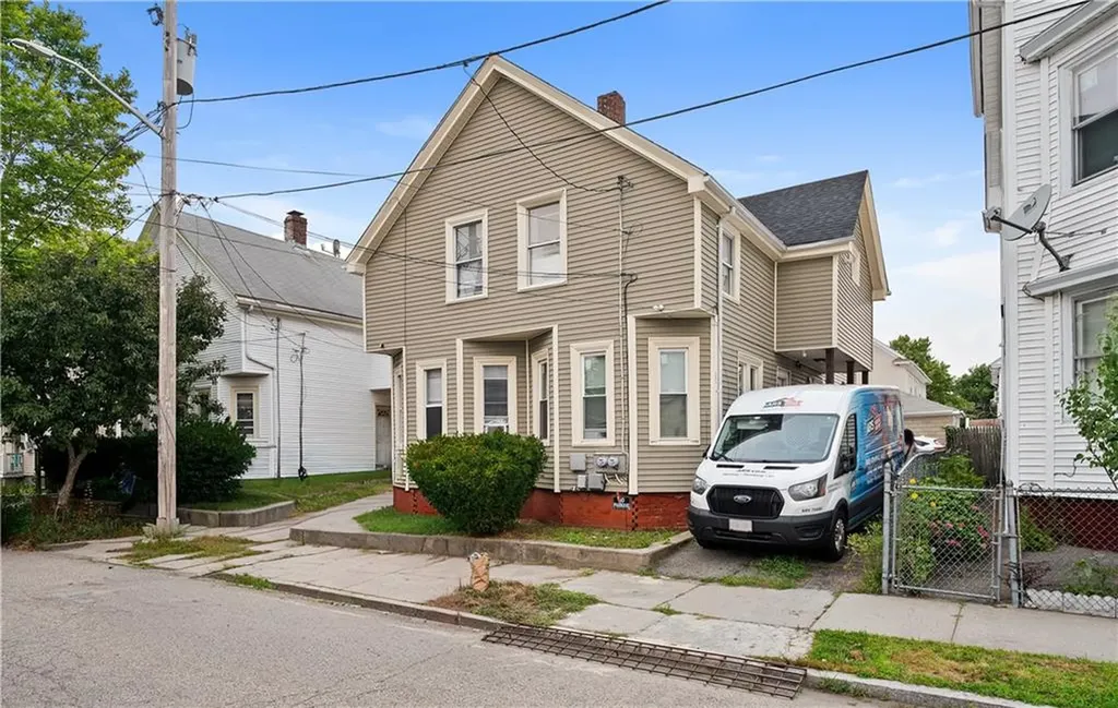 57 Algonquin Street Providence RI 02907