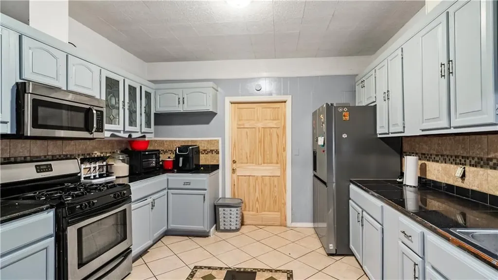 57 Algonquin Street Providence RI 02907
