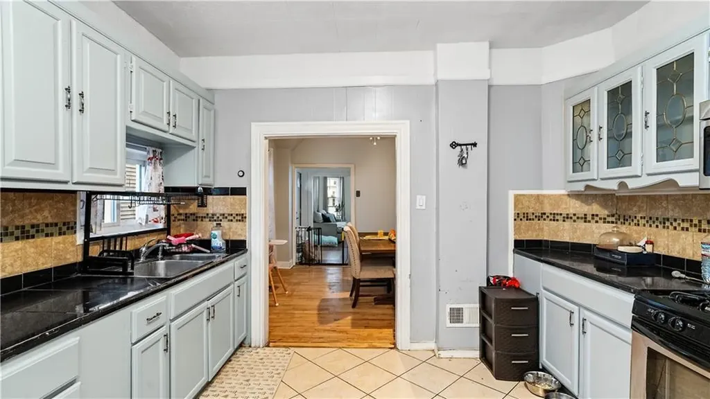 57 Algonquin Street Providence RI 02907