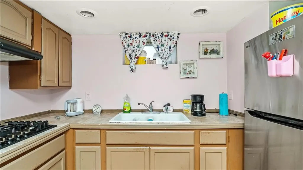57 Algonquin Street Providence RI 02907