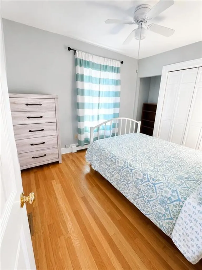 30 Gibson Avenue Narragansett RI 02882