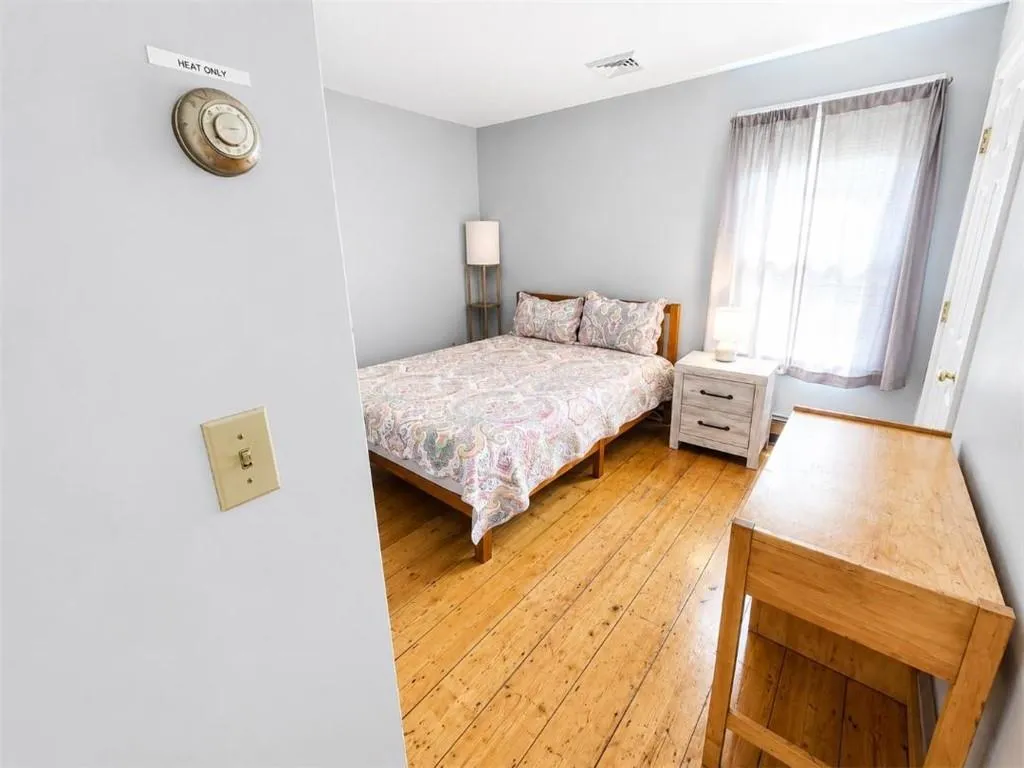 30 Gibson Avenue Narragansett RI 02882