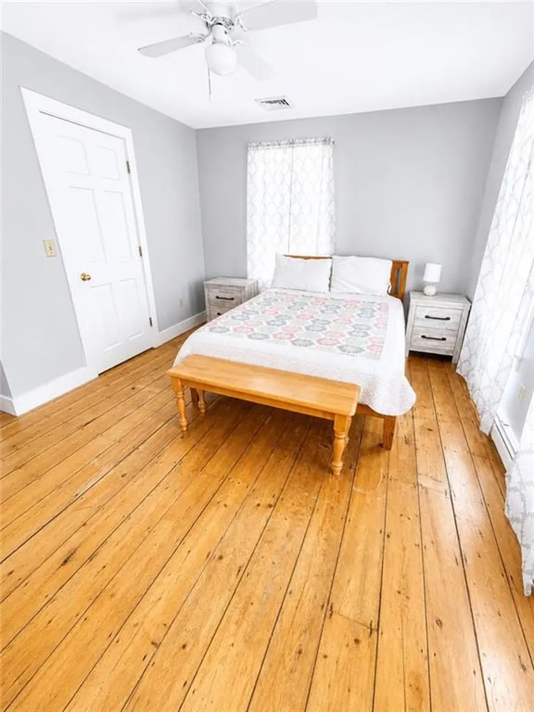 30 Gibson Avenue Narragansett RI 02882