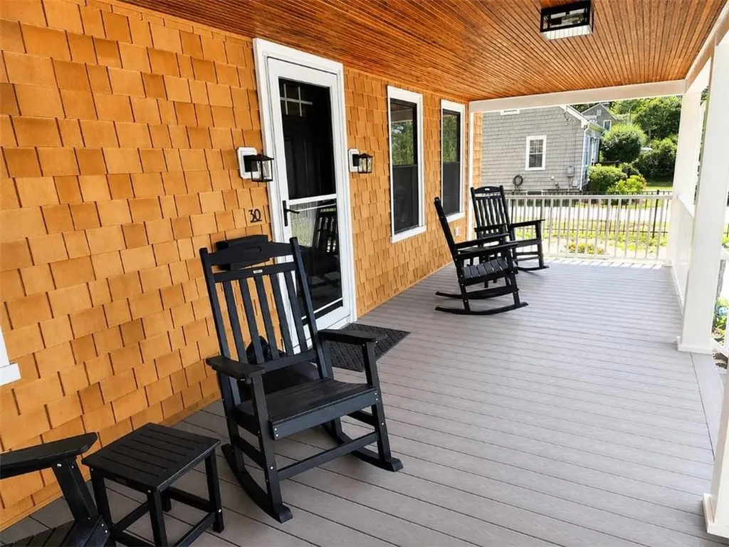 30 Gibson Avenue Narragansett RI 02882