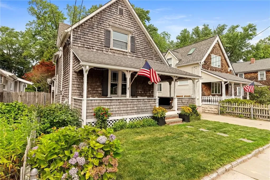 101 Sheldon Street Cranston RI 02905