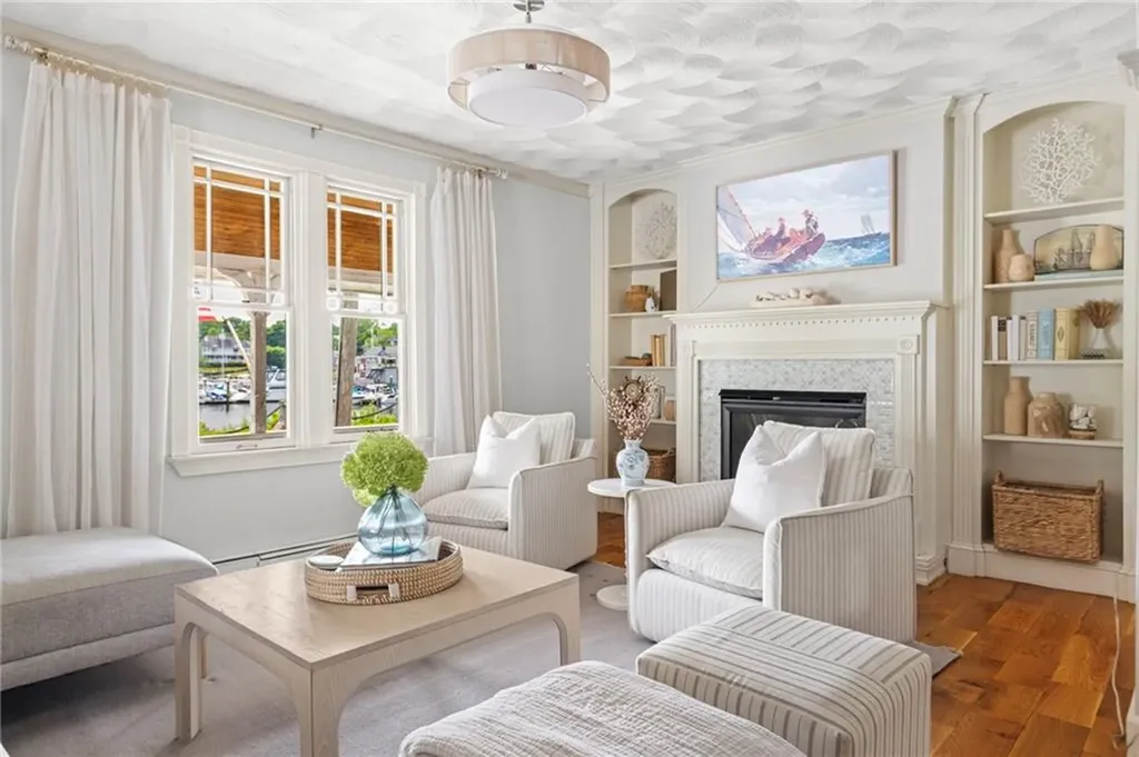 101 Sheldon Street Cranston RI 02905