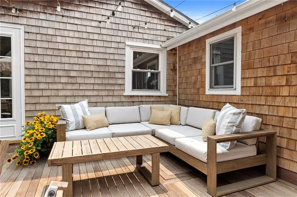 101 Sheldon Street Cranston RI 02905