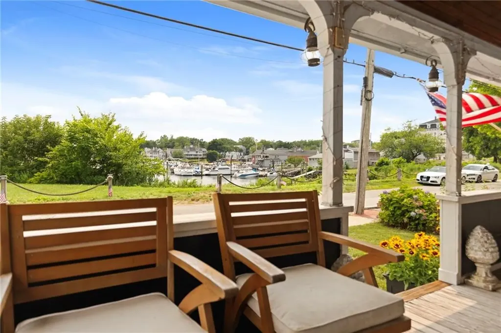 101 Sheldon Street Cranston RI 02905