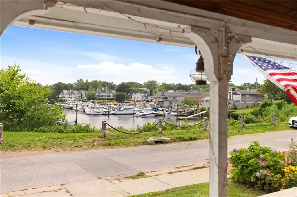 101 Sheldon Street Cranston RI 02905