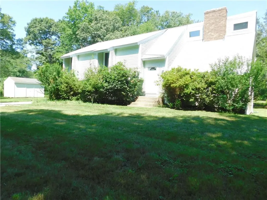 4 Glendale Circle North Kingstown RI 02852