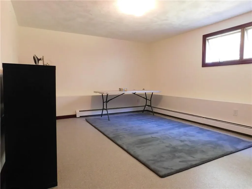 4 Glendale Circle North Kingstown RI 02852