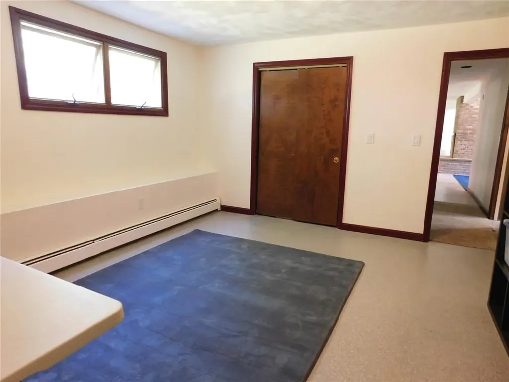 4 Glendale Circle North Kingstown RI 02852