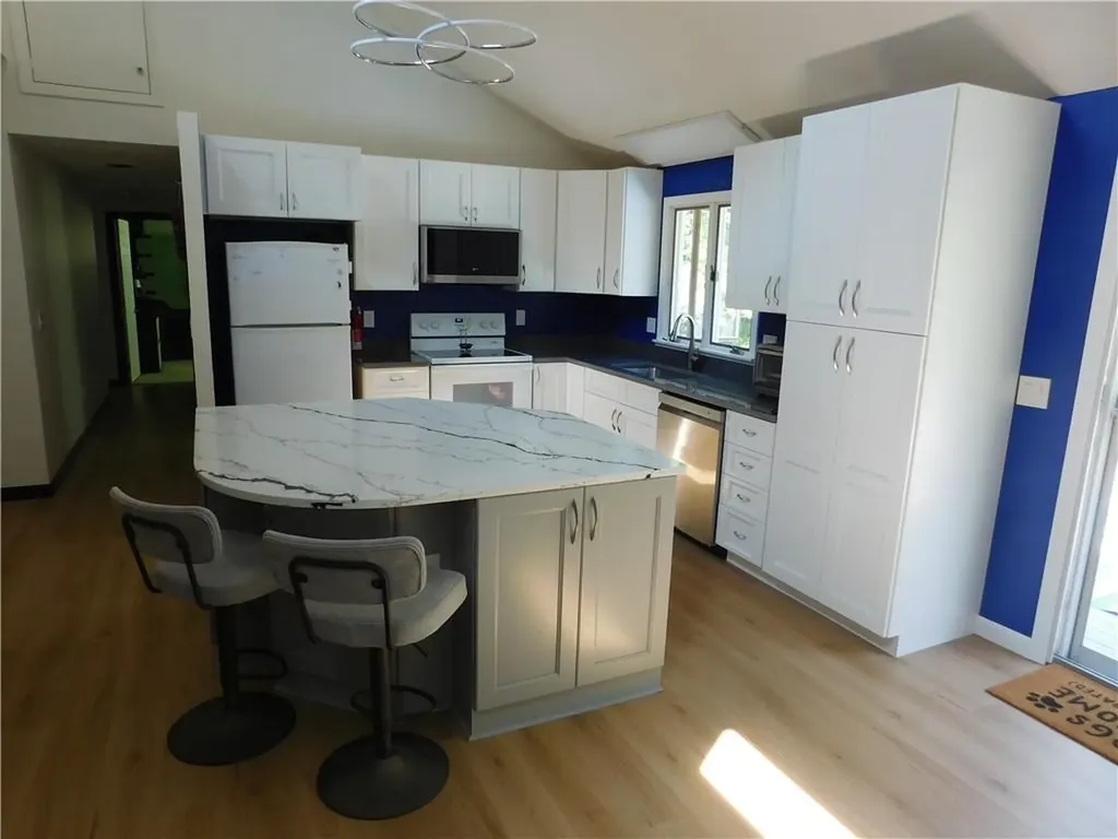 4 Glendale Circle North Kingstown RI 02852