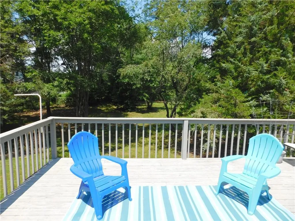 4 Glendale Circle North Kingstown RI 02852