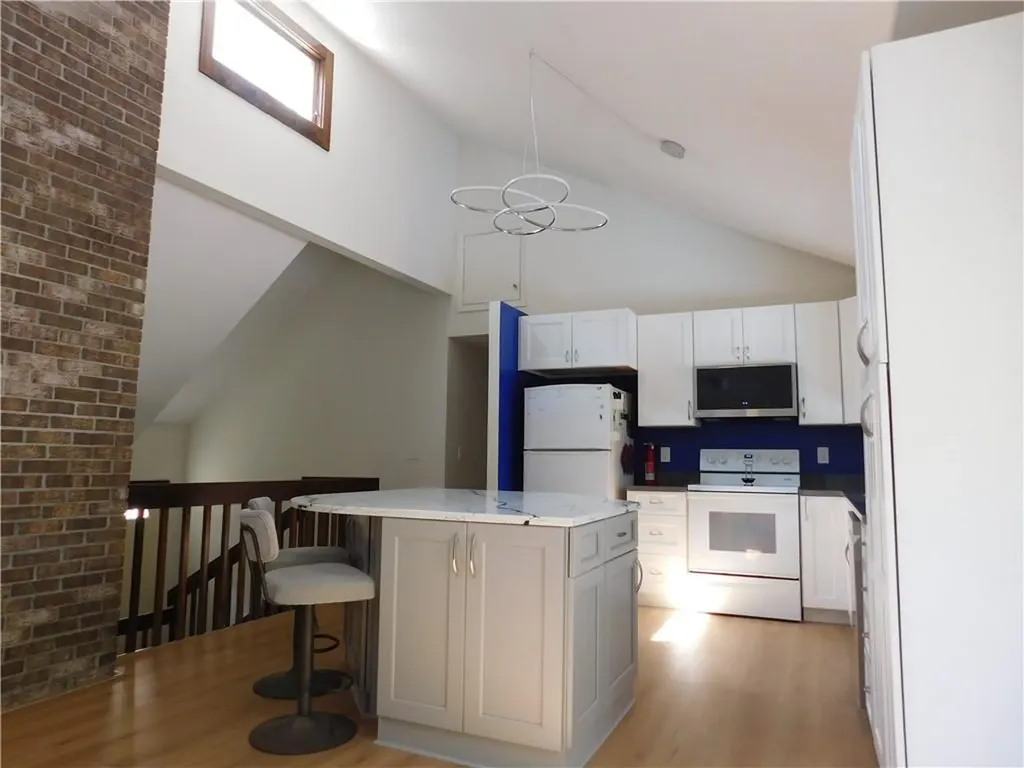 4 Glendale Circle North Kingstown RI 02852