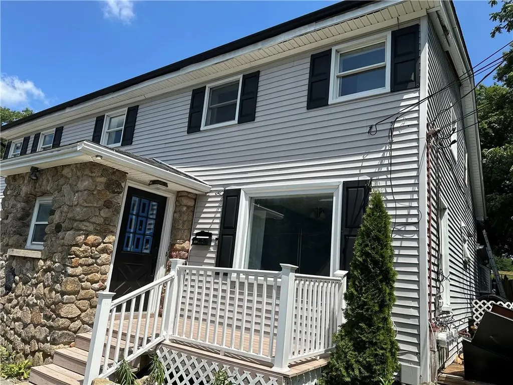 107 Earl Street West Warwick RI 02893