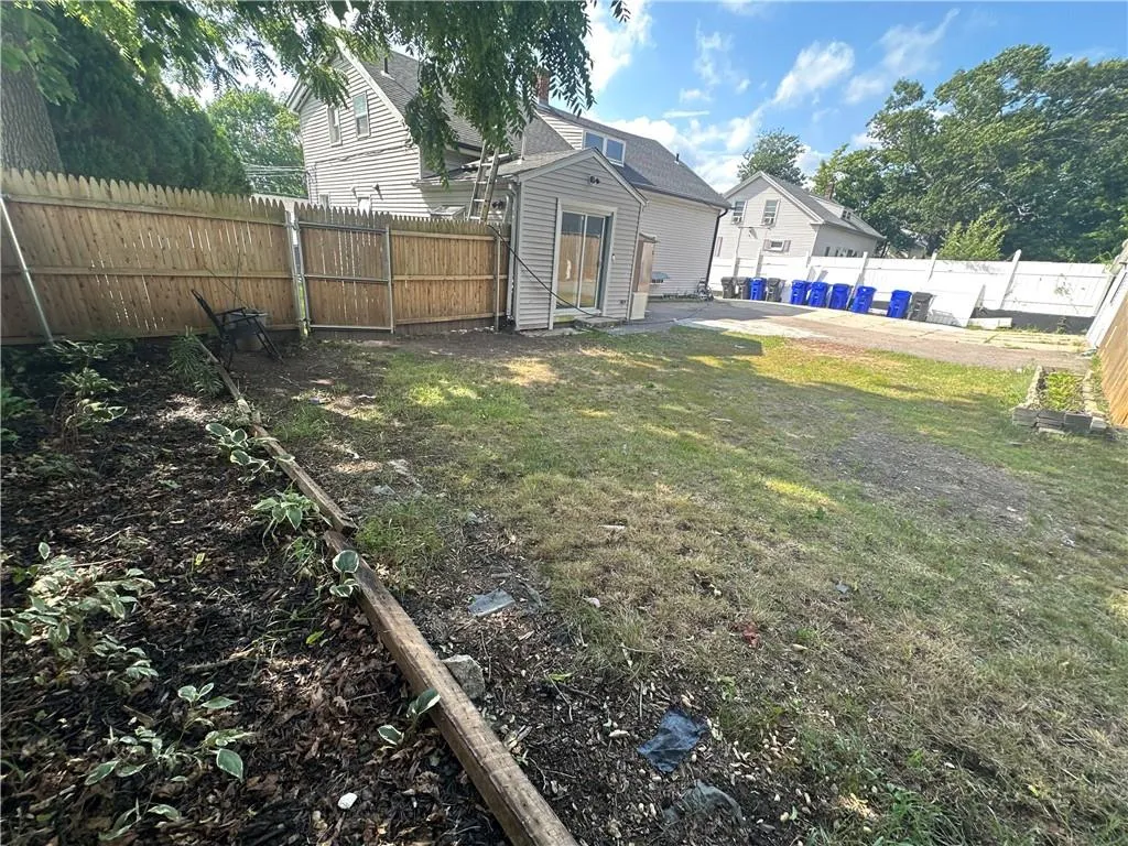 107 Earl Street West Warwick RI 02893
