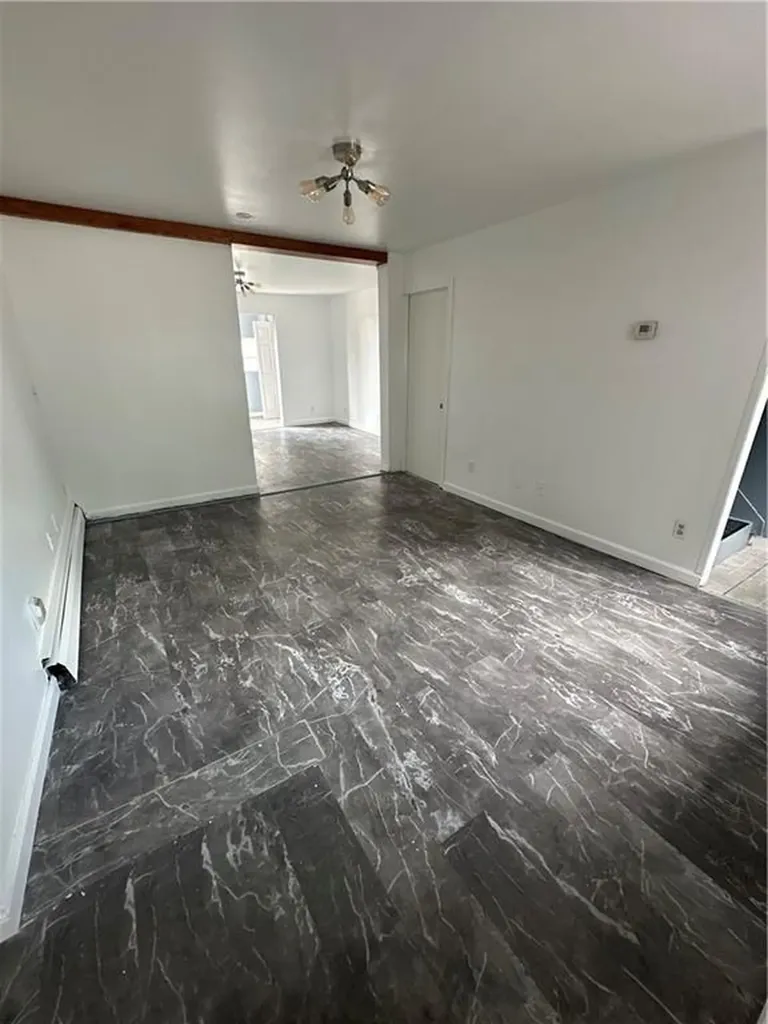 107 Earl Street West Warwick RI 02893