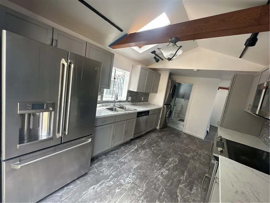 107 Earl Street West Warwick RI 02893