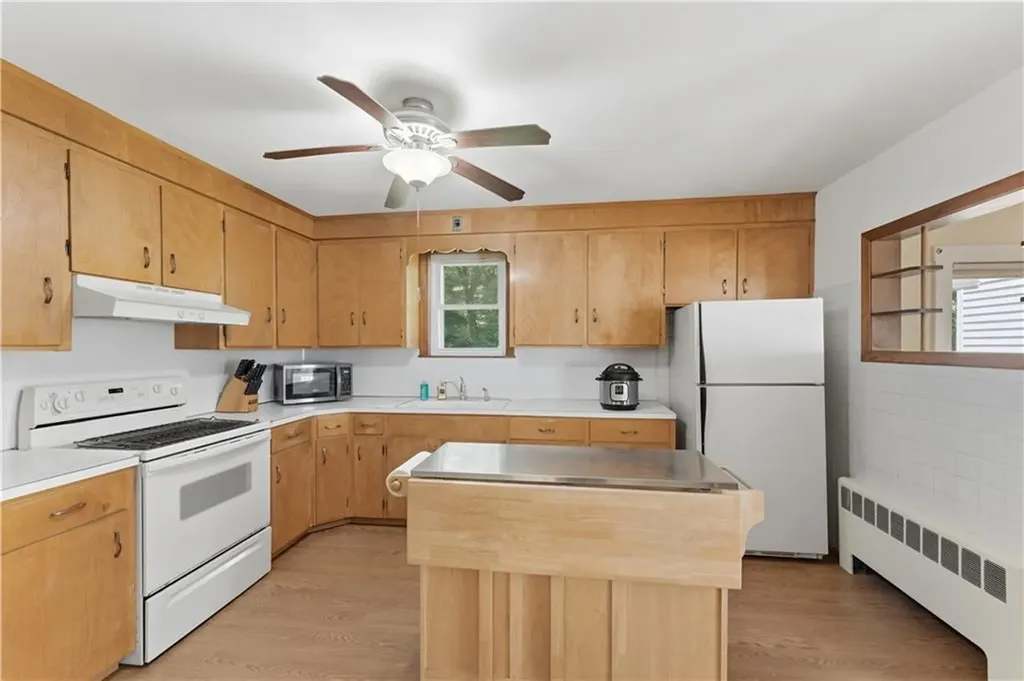 917 Woonsocket Hill Road North Smithfield RI 02896
