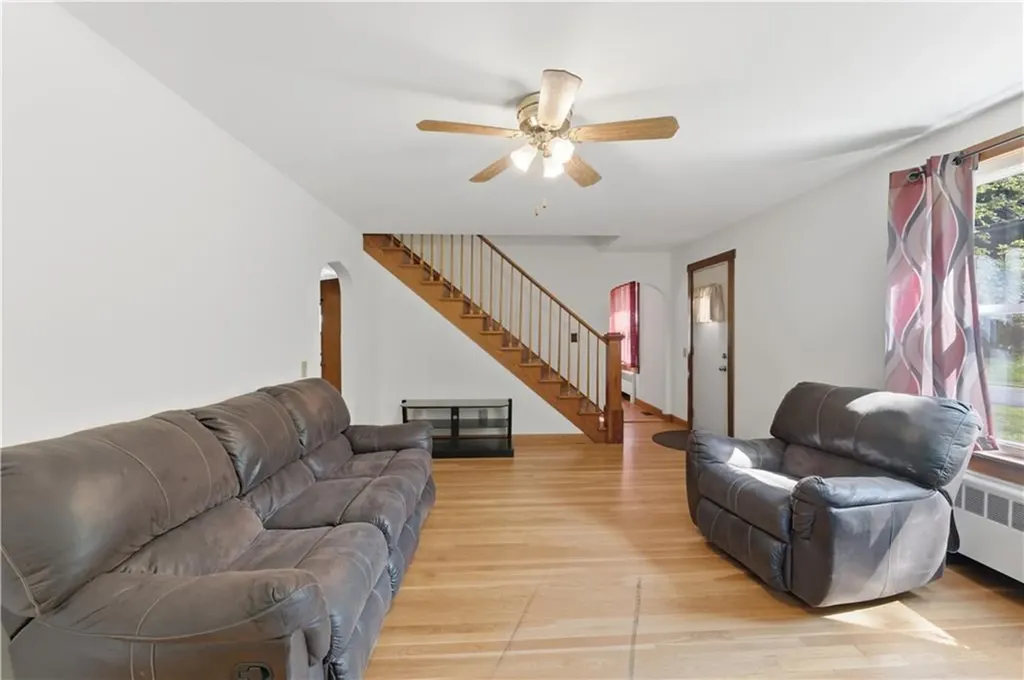917 Woonsocket Hill Road North Smithfield RI 02896