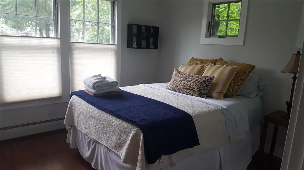 92 Fales Avenue Barrington RI 02806