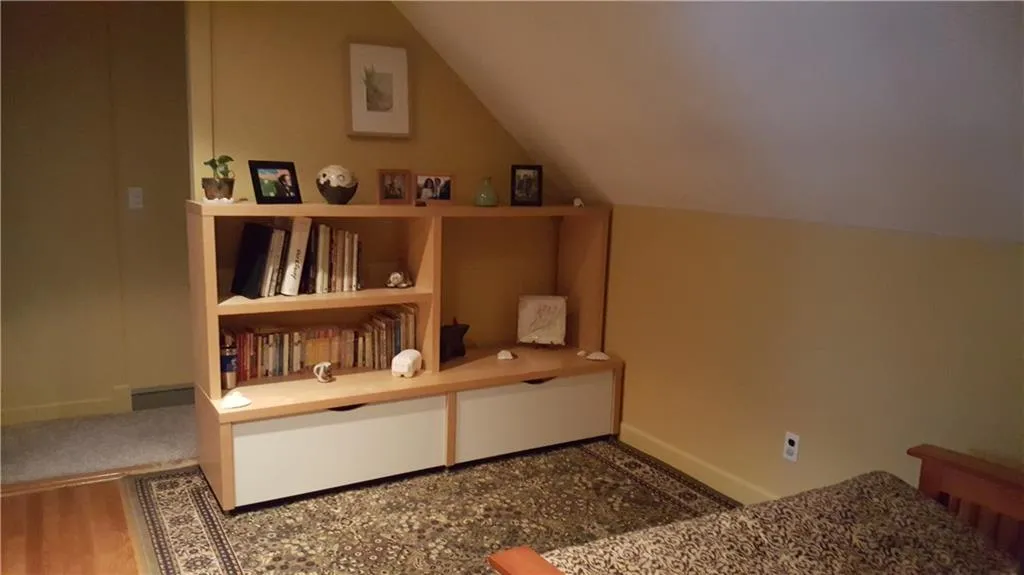 92 Fales Avenue Barrington RI 02806