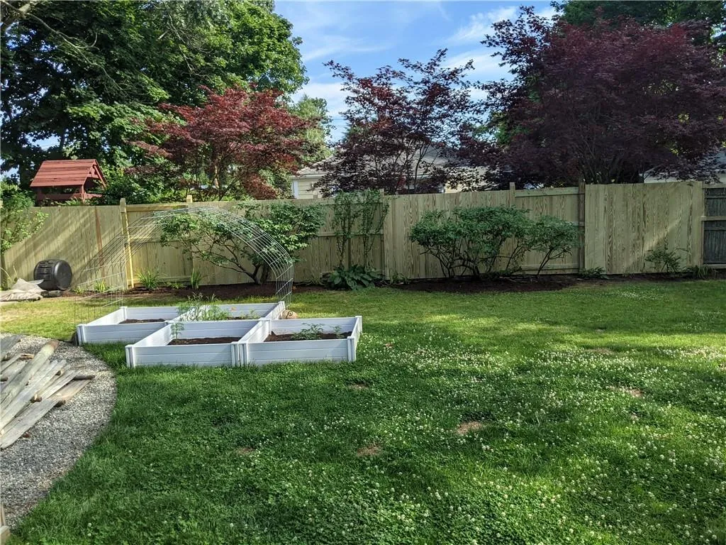 92 Fales Avenue Barrington RI 02806