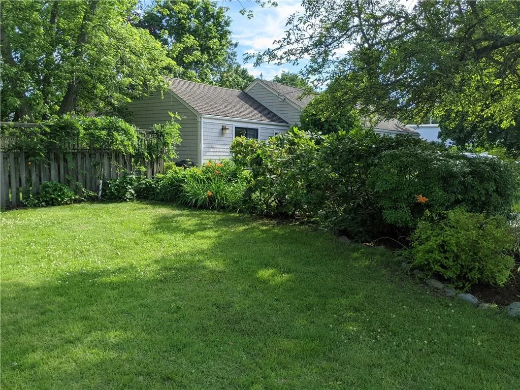 92 Fales Avenue Barrington RI 02806