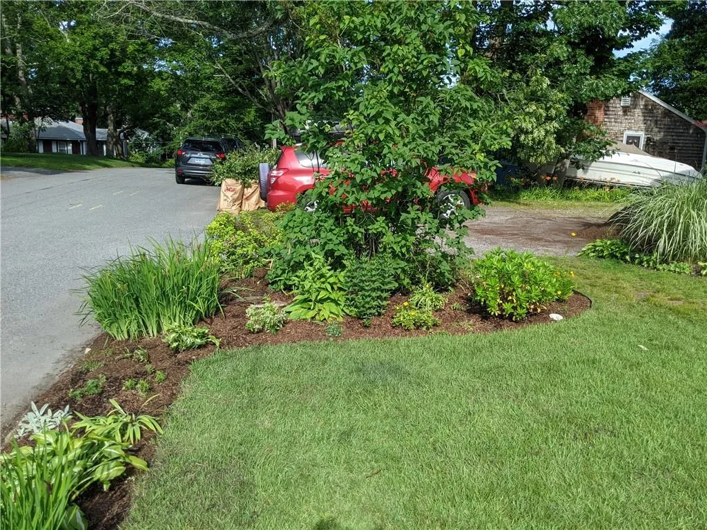 92 Fales Avenue Barrington RI 02806