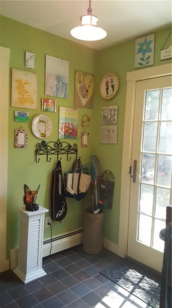 92 Fales Avenue Barrington RI 02806