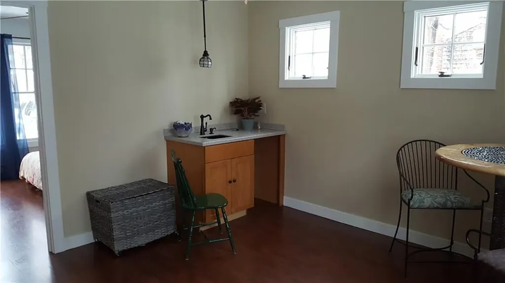 92 Fales Avenue Barrington RI 02806