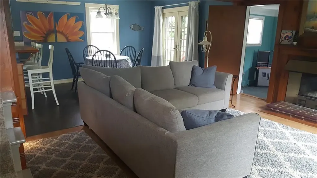 92 Fales Avenue Barrington RI 02806