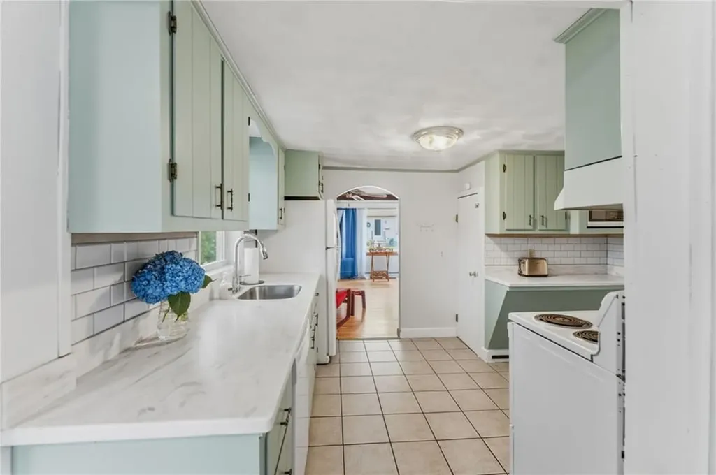 34 Platt Street Bristol RI 02809