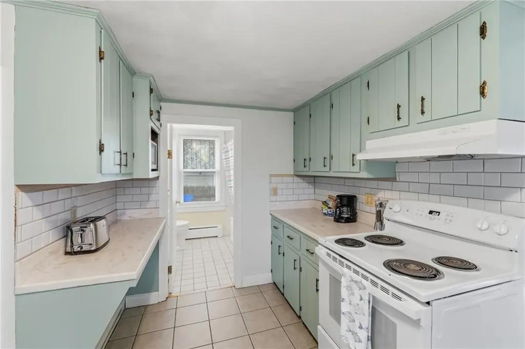34 Platt Street Bristol RI 02809