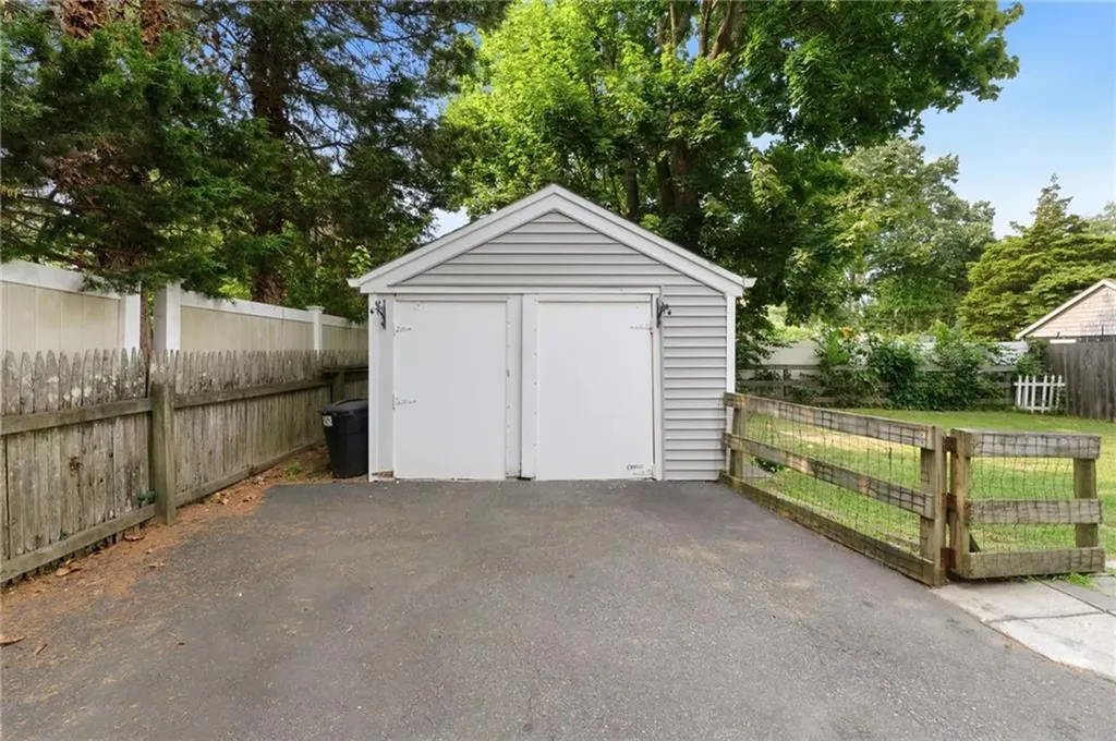 34 Platt Street Bristol RI 02809