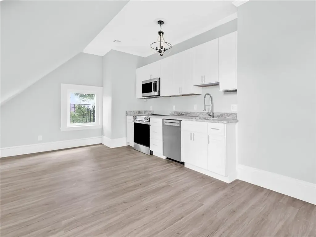 166 Waterman Street Providence RI 02906