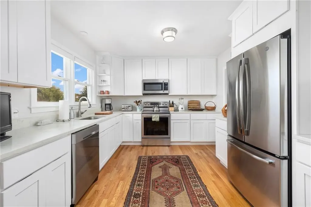 6 Cliff Terrace Newport RI 02840