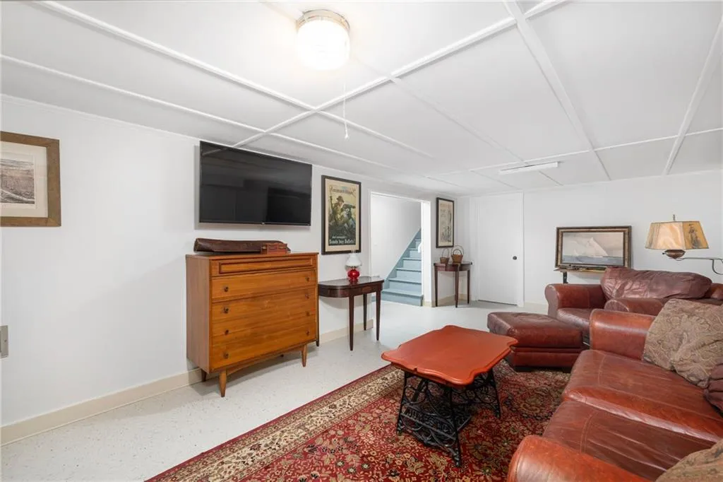 6 Cliff Terrace Newport RI 02840
