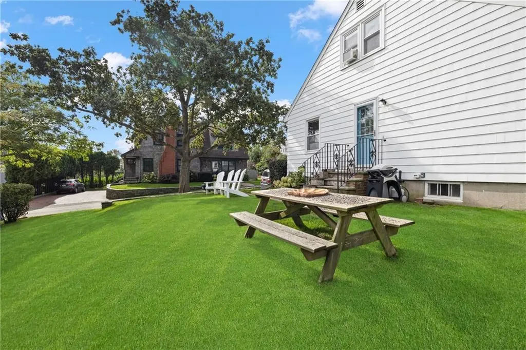 6 Cliff Terrace Newport RI 02840