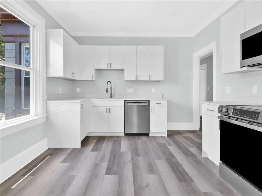 166 Waterman Street Providence RI 02906