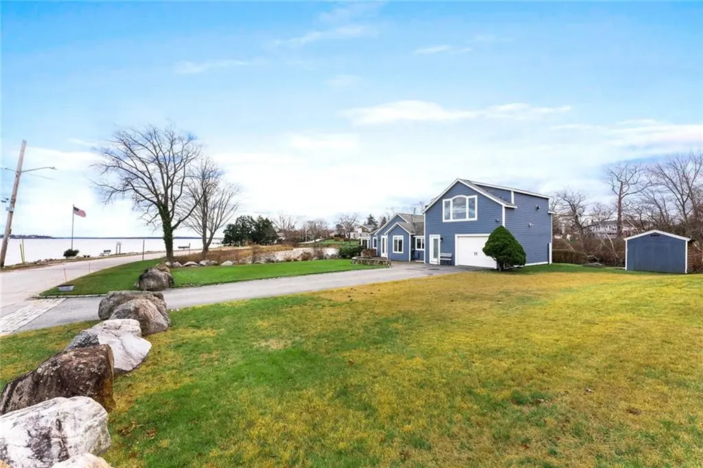 163 Beachwood Drive Warwick RI 02818