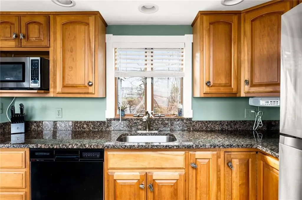163 Beachwood Drive Warwick RI 02818