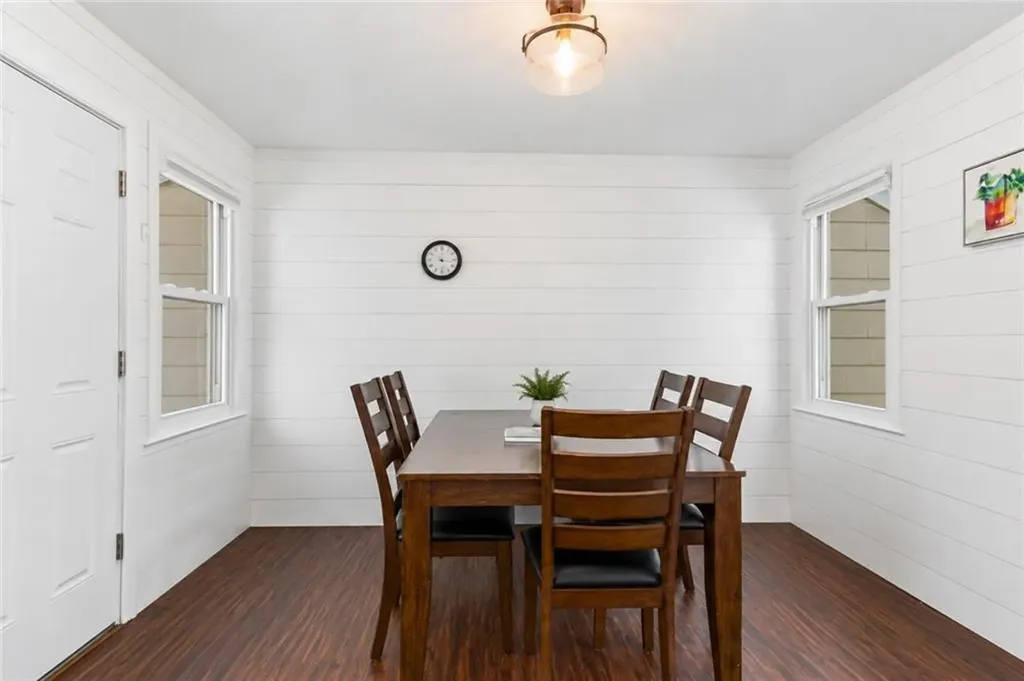 5 Interlocken Road East Providence RI 02914