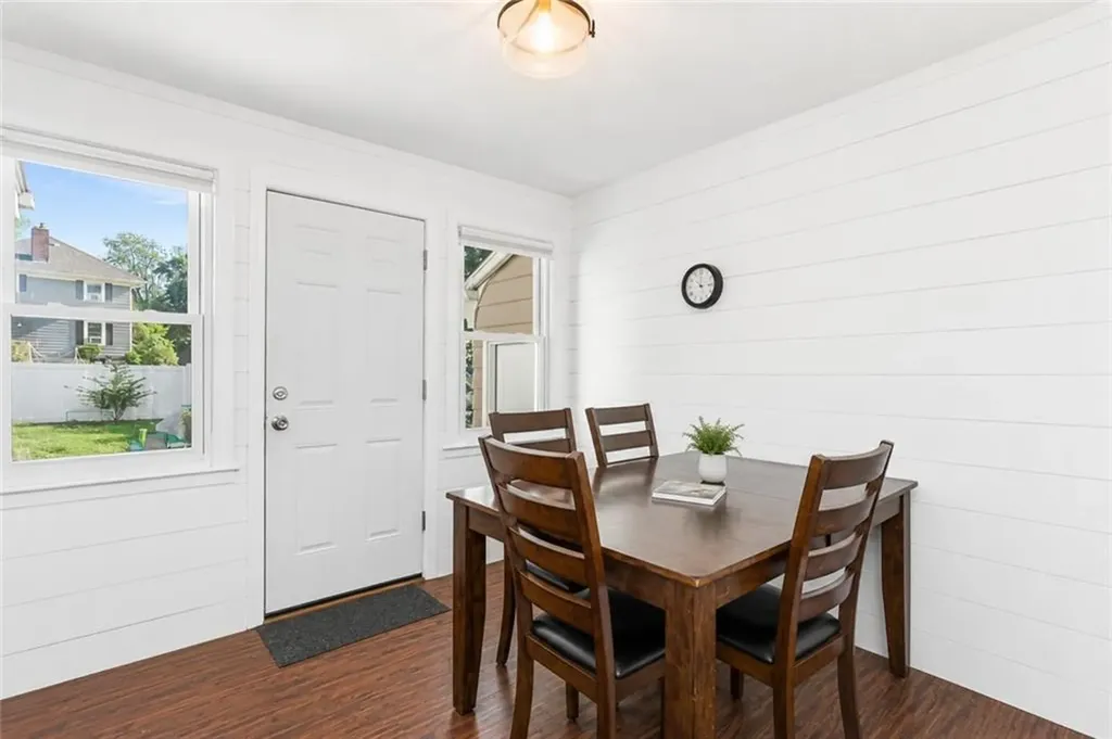 5 Interlocken Road East Providence RI 02914