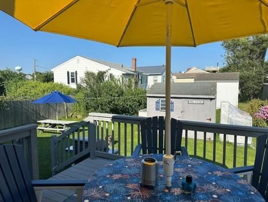 10 Stanton Avenue Narragansett RI 02882