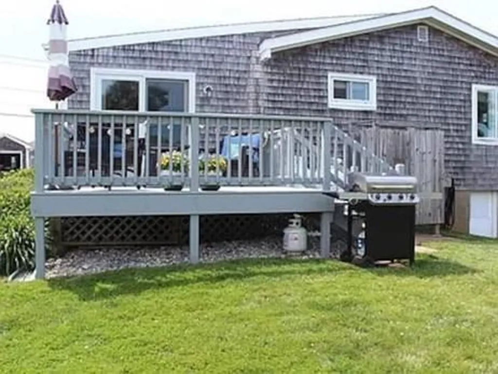 10 Stanton Avenue Narragansett RI 02882
