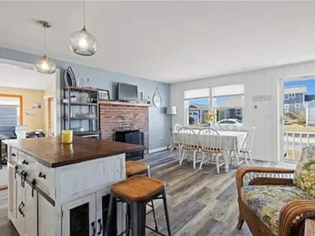 10 Stanton Avenue Narragansett RI 02882